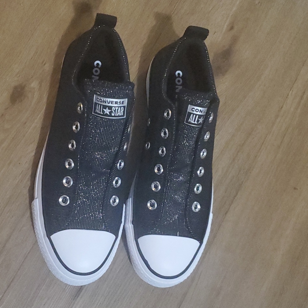 Womens converse size 8